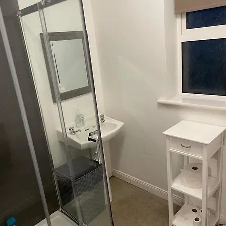 公寓 Ground Floor Deluxe Seaside With Patio & Private Entrance, Marine Court